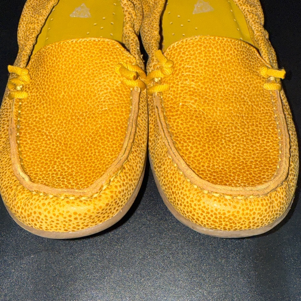 Hush Puppies Mustard Yellow Leather Moccasins size 8.5 - Picture 9 of 9
